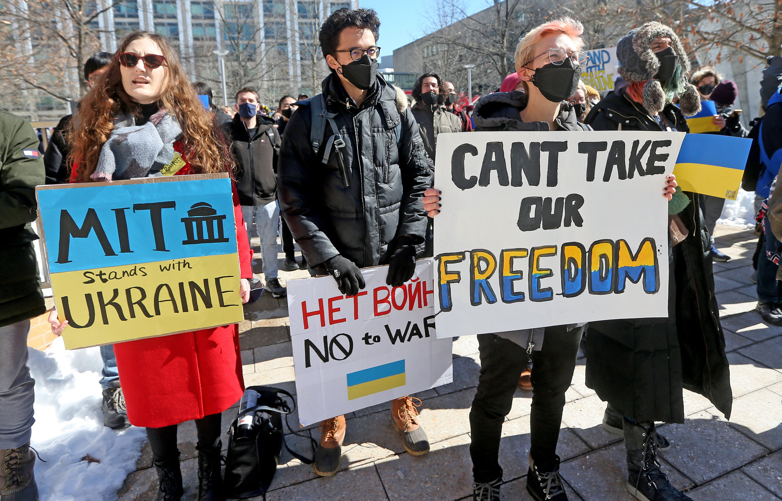 Students from MIT protest Russia invading Ukraine