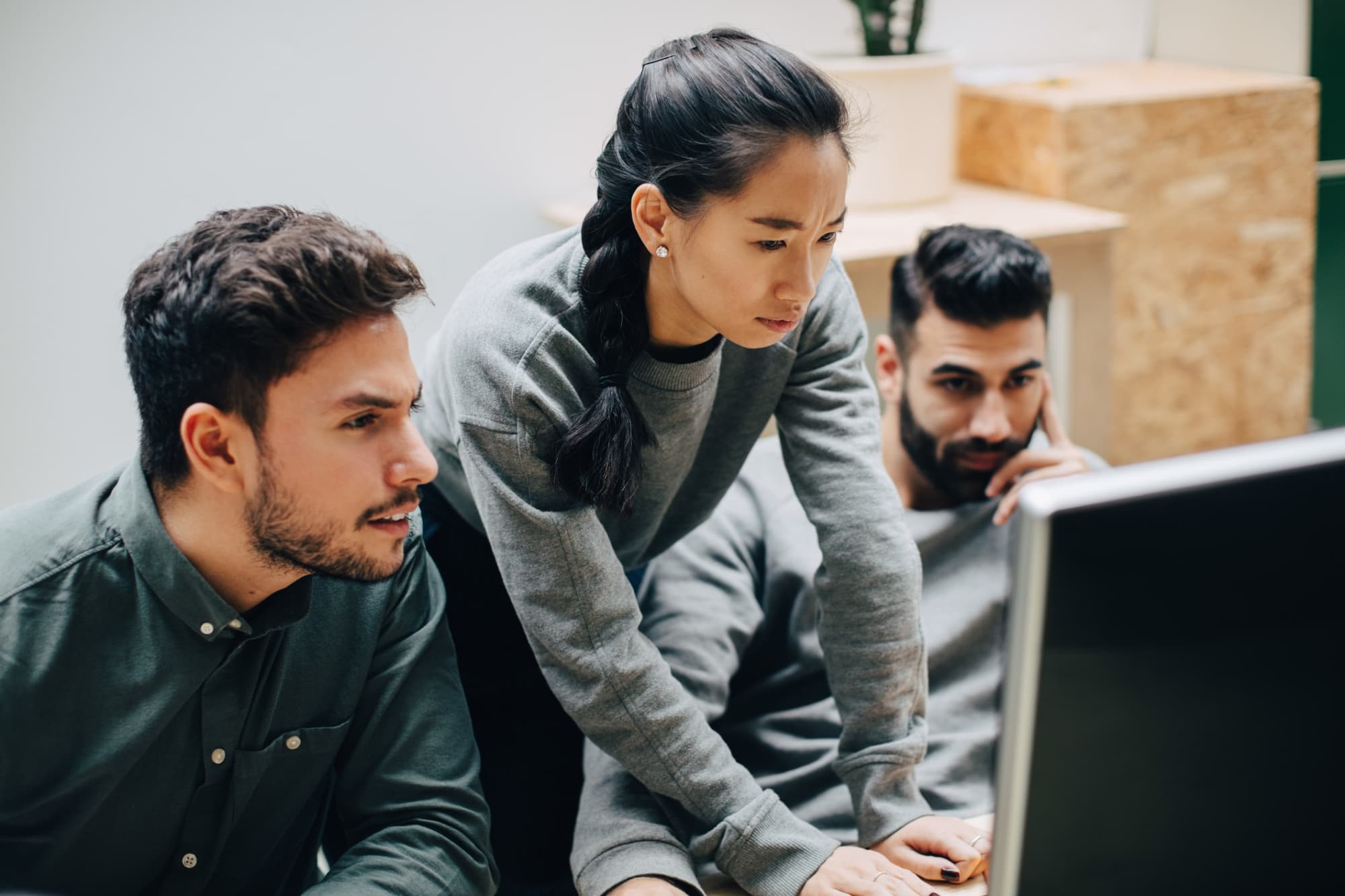 Best Online Associate in Information Technology Programs | BestColleges