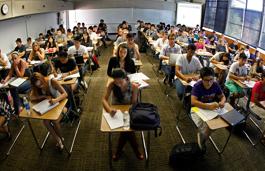 SEPTEMBER 10 2012. COSTA MESA, CA. Every desk is taken in professor Jeanne (cq) Neil's Accounting 101 classroom at Orange Coast Community College in Costa Mesa, CA, on Sept 10, 2011. She said dozens more students were left on the "wait list" after the beginning business course reached capacity enrollment. (Photo by Don Bartletti/Los Angeles Times via Getty Images)