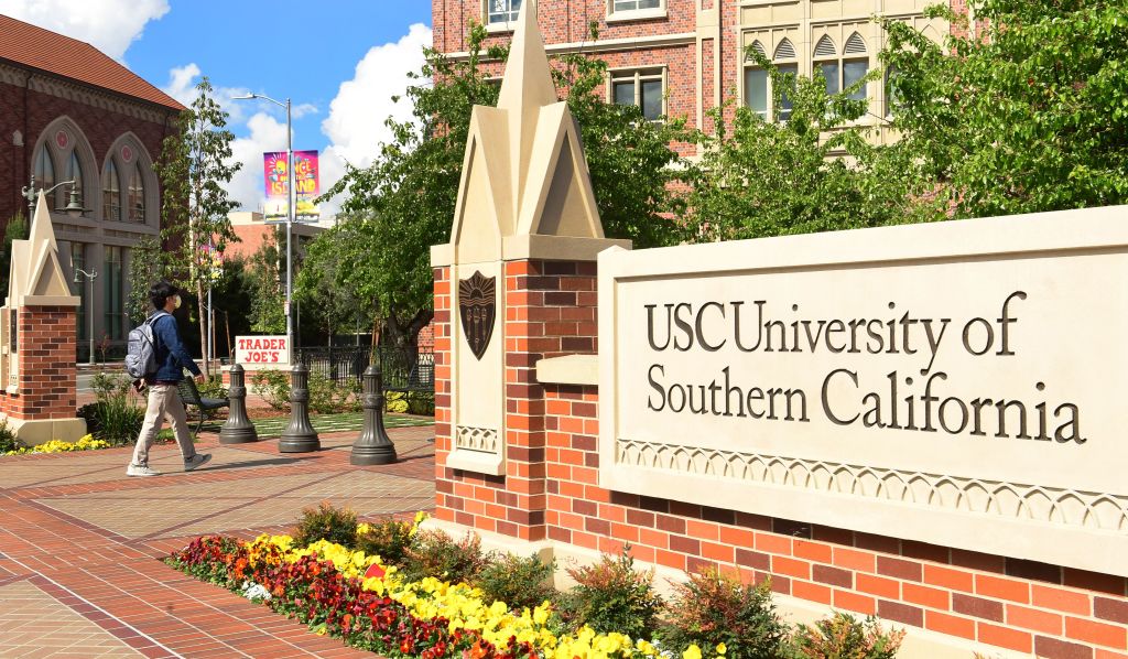 University of Southern California campus sign
