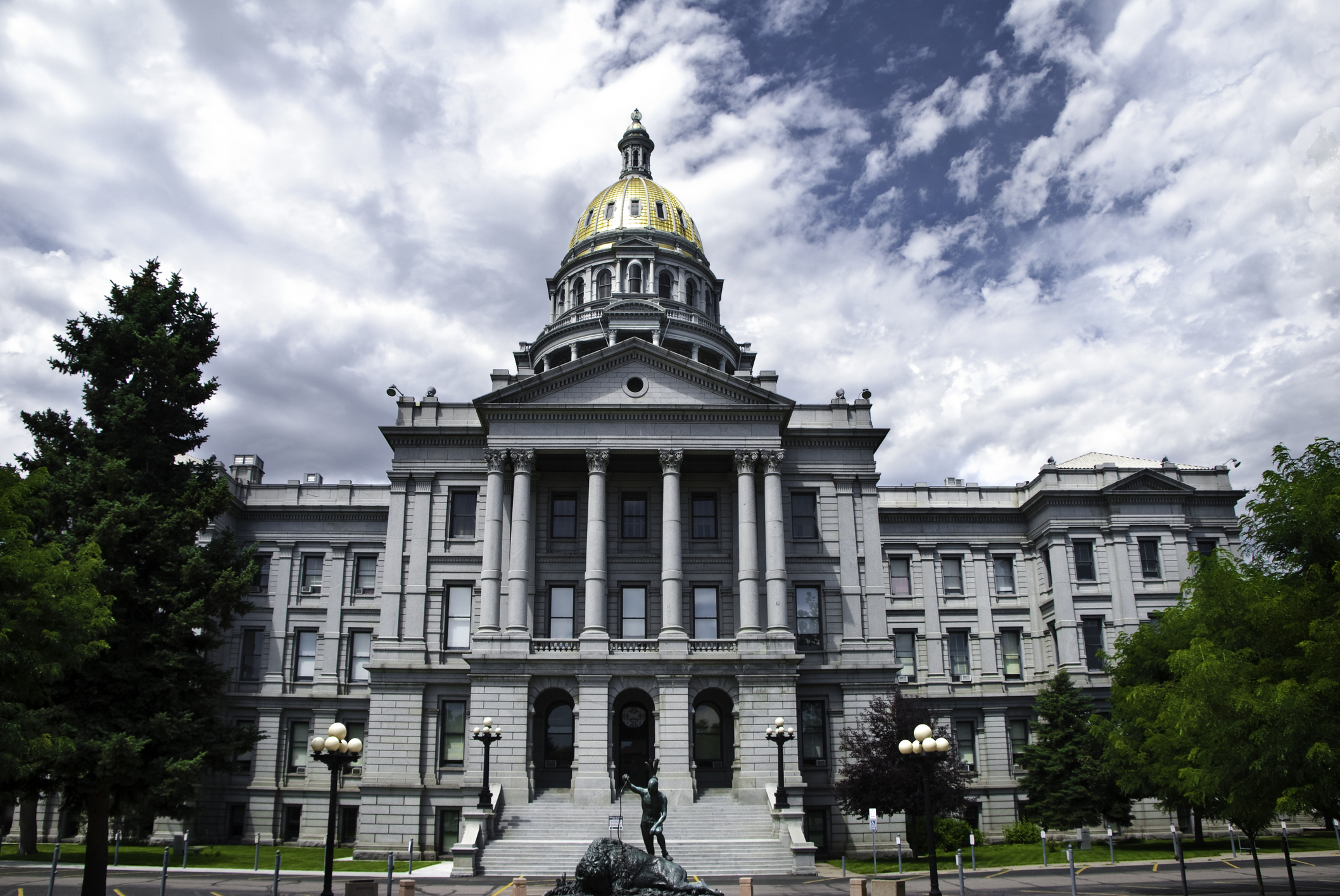 Picture of the Colorado state capitol in Denver, CO