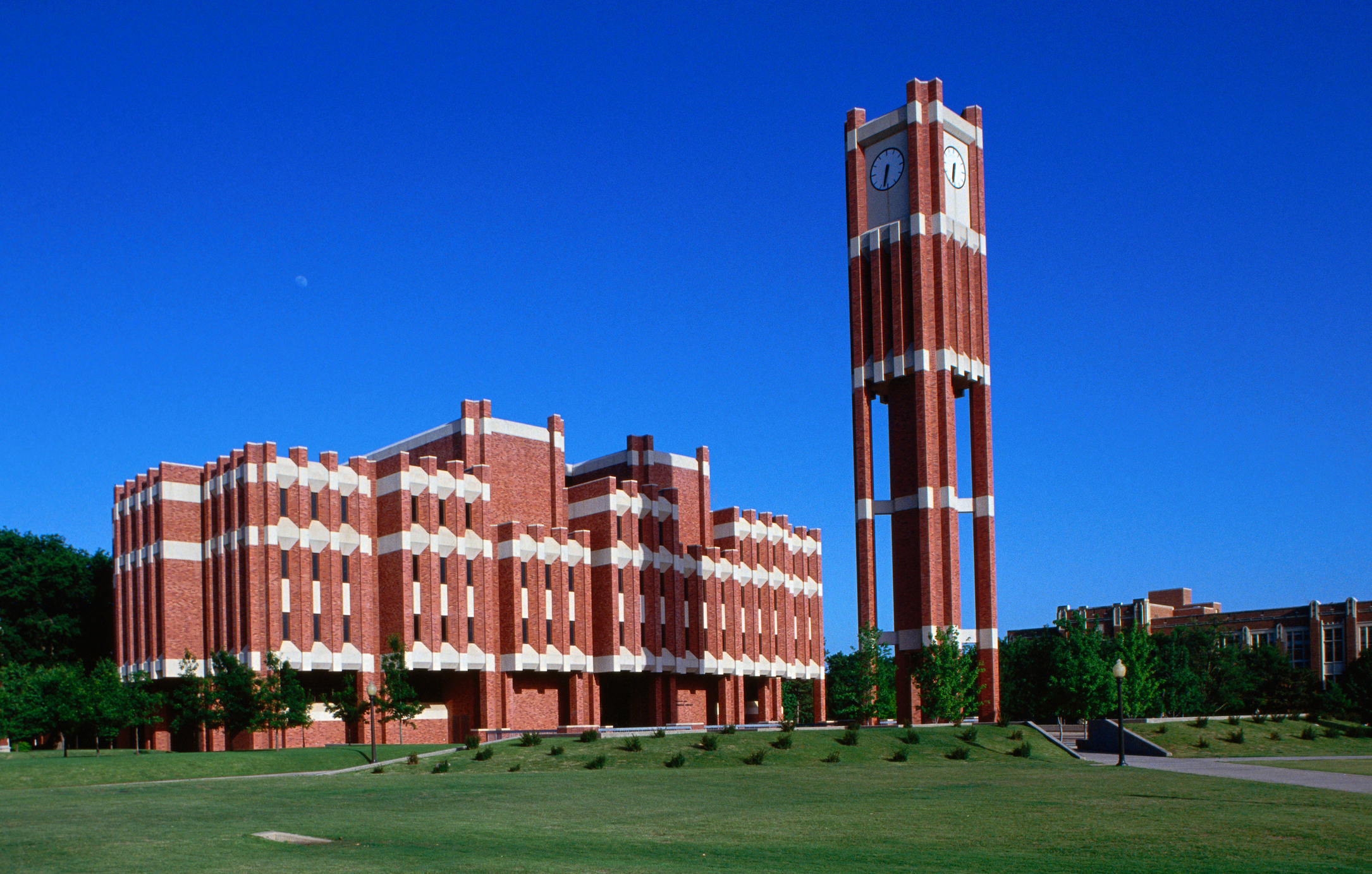 Bizzell Memorial Library on University of Oklahoma campus