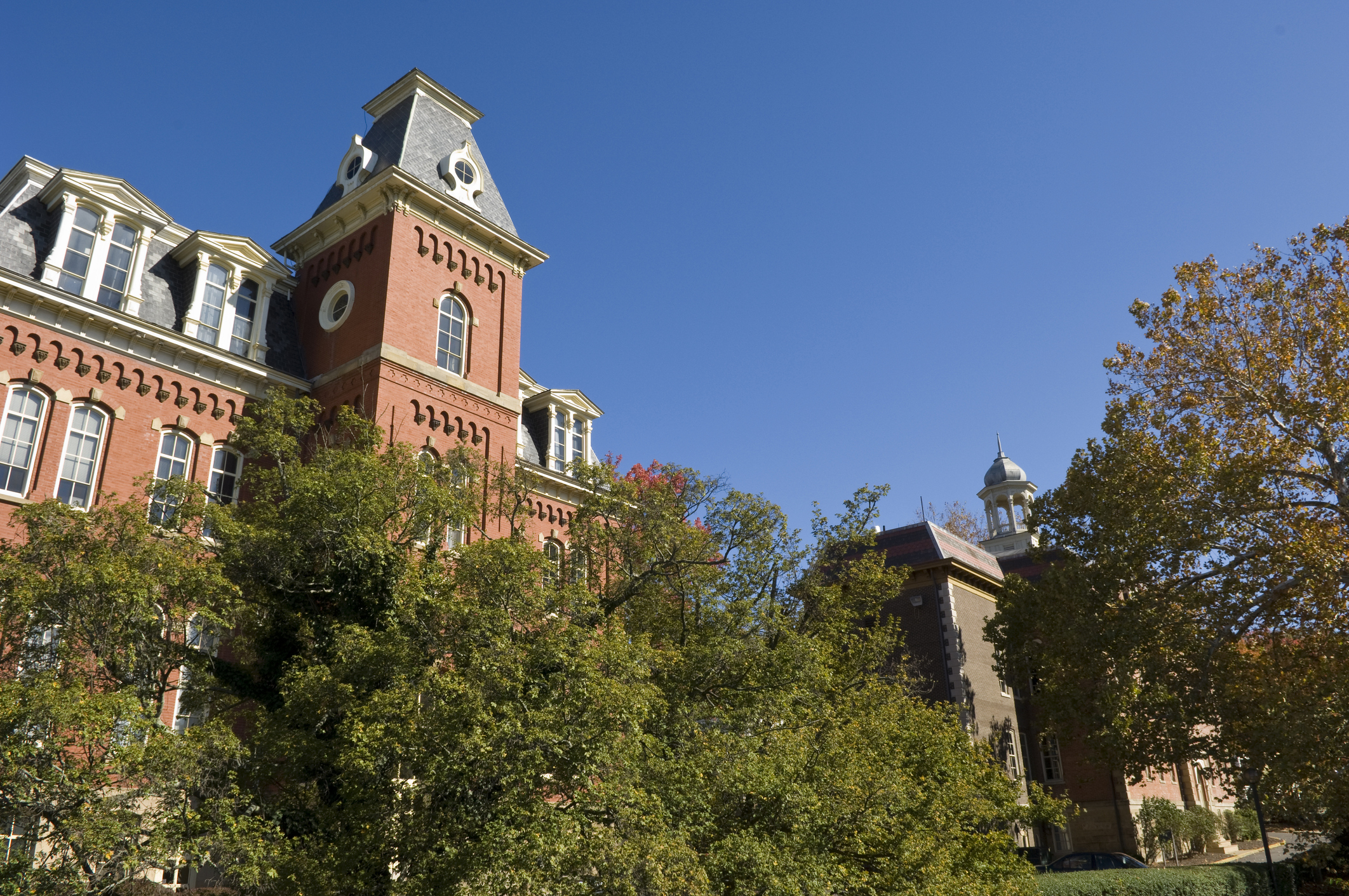 Woodburn Hall on WVU's campus