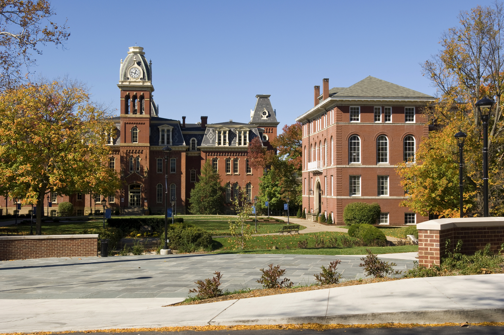 Woodburn Hall in autumn on WVU campus